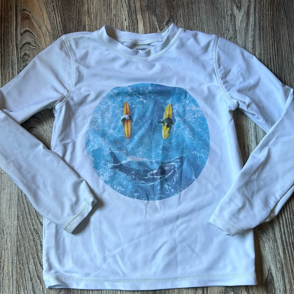 🌼 Old Navy long sleeve nylon top 💥